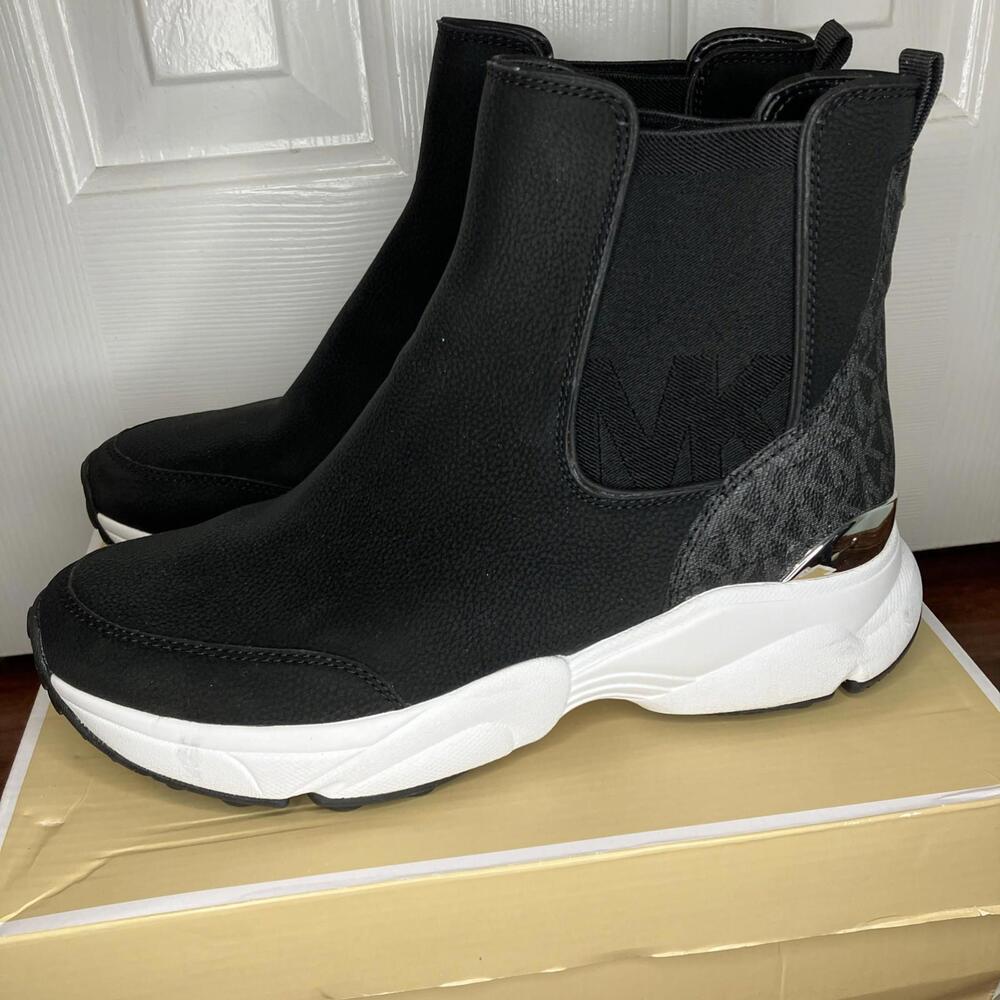 Michael Kors Sabrina Leather Bootie Boot Sneaker Black Sz 10M NIB